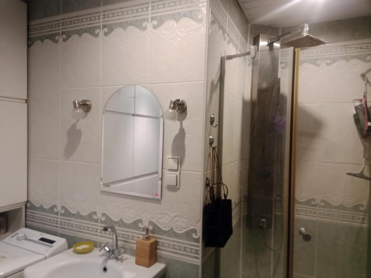 W Domu Z Duzym Ogrodem Homestay